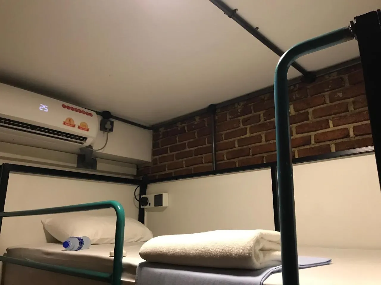 Bunky Monkey Hostels Colombo Sri Lanka